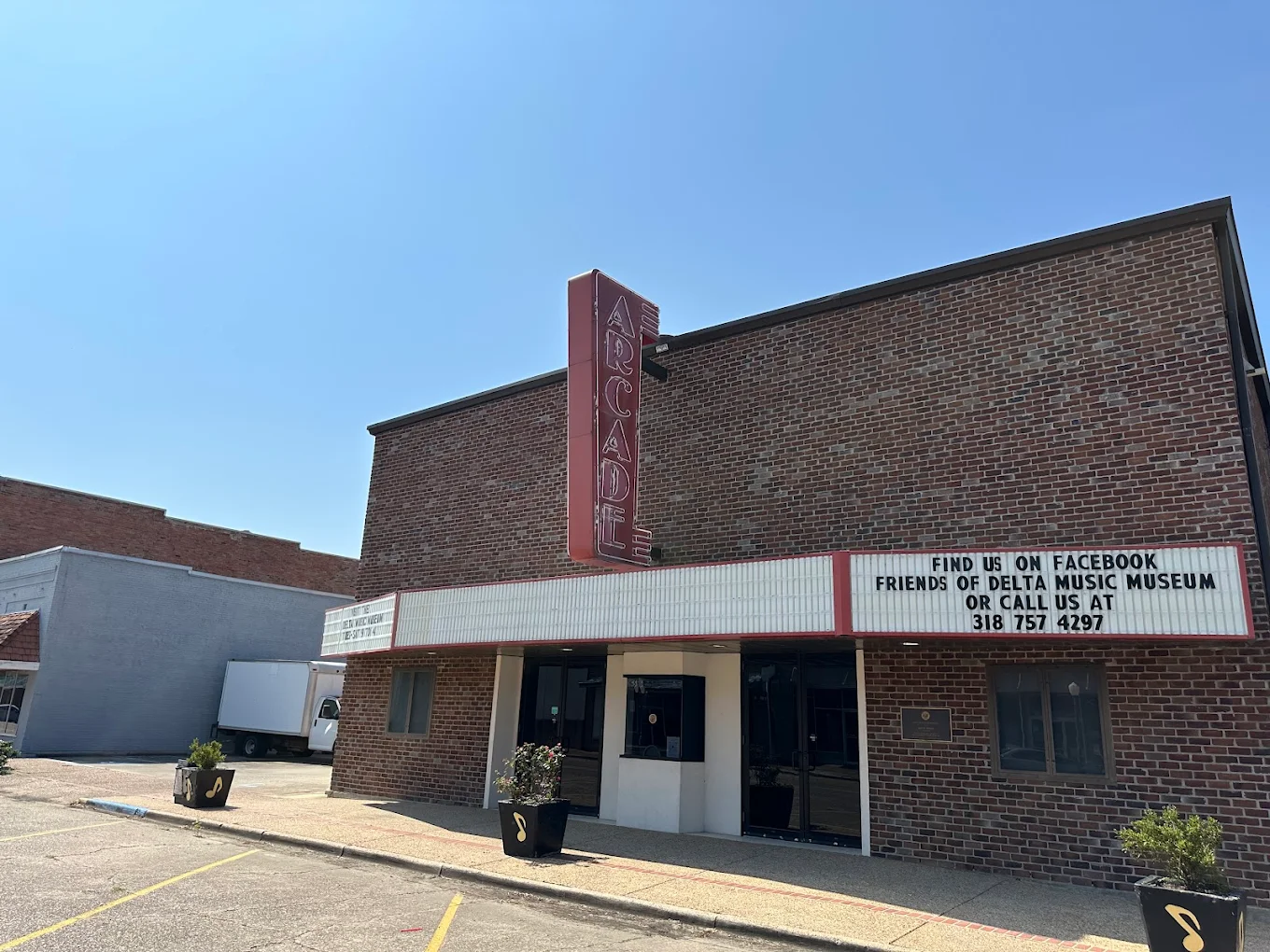 Former Movie Theater — 212–216 Louisiana Avenue, Ferriday, LA