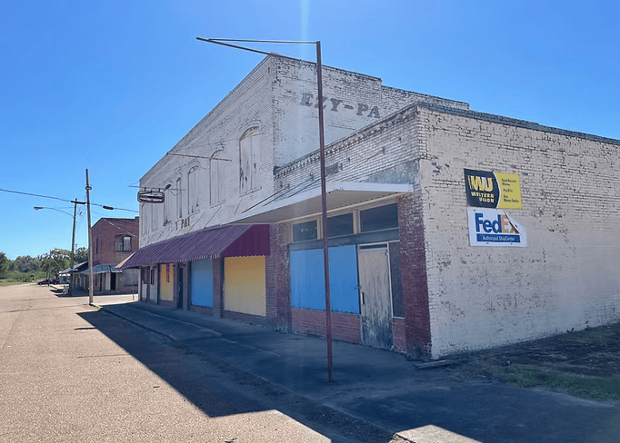Myer Discount House (historic name) — 900 1st Street, Ferriday, LA